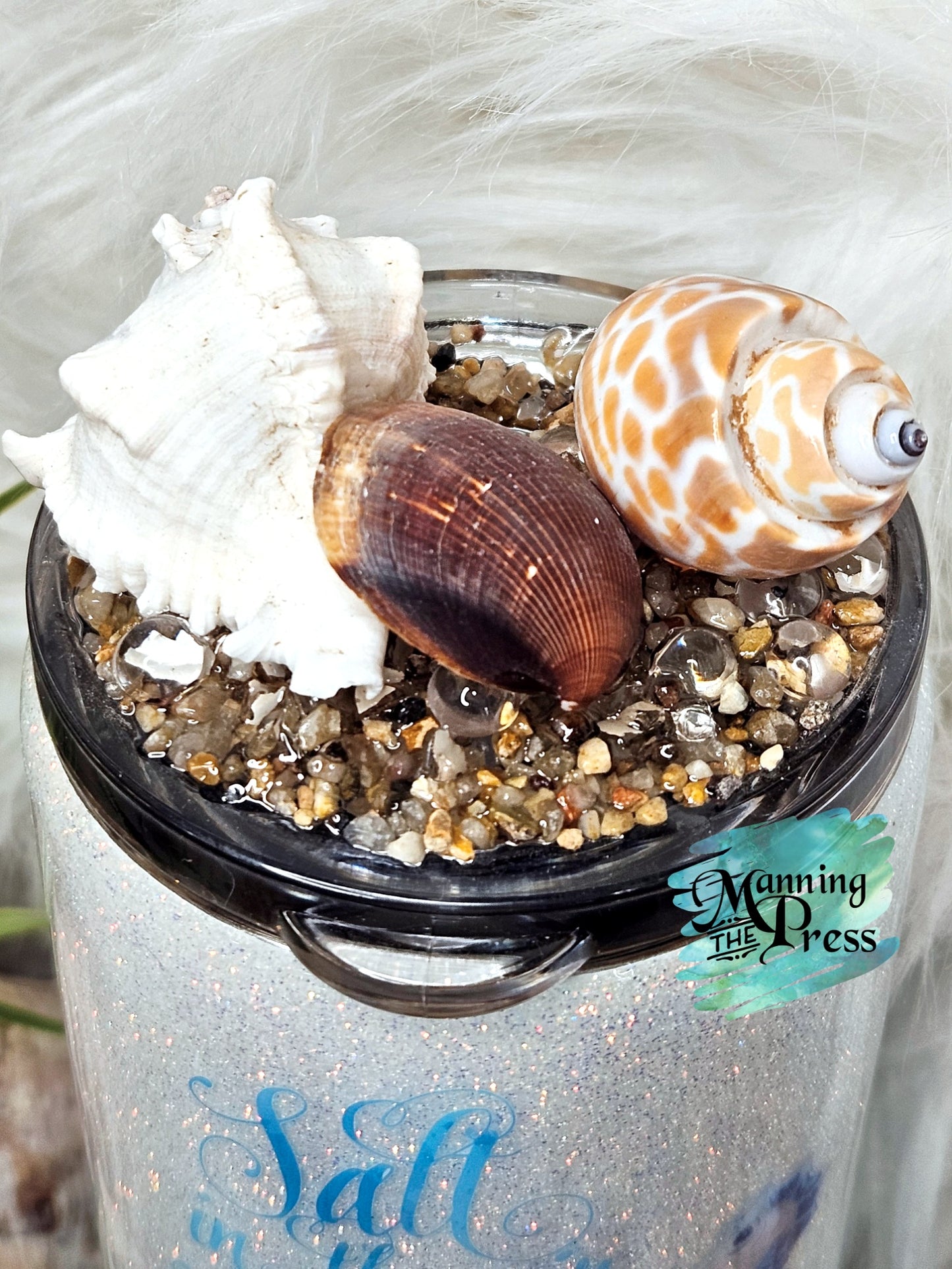 Blue Seahorse - 30 ounce with Shell Topper